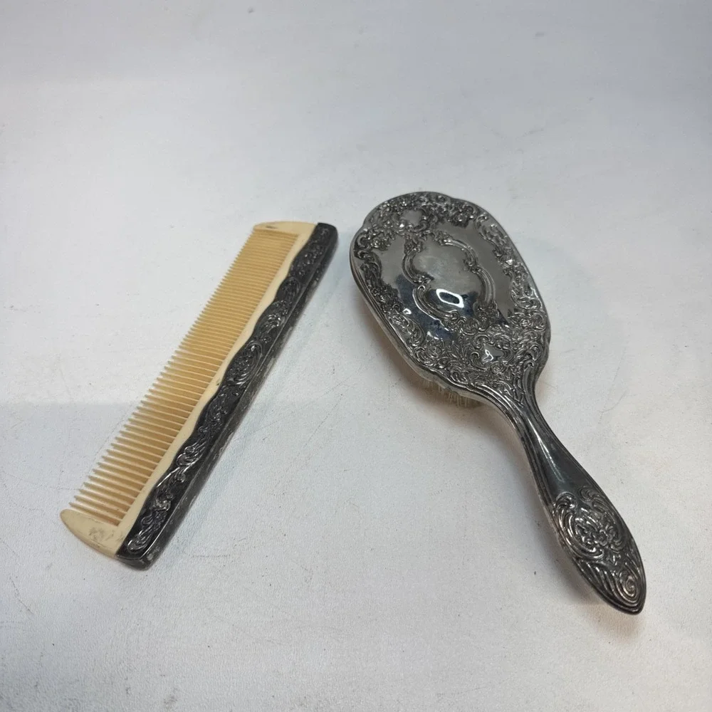 Vintage SILVERPLATE DRESSER SET,‎ Brush, & Comb